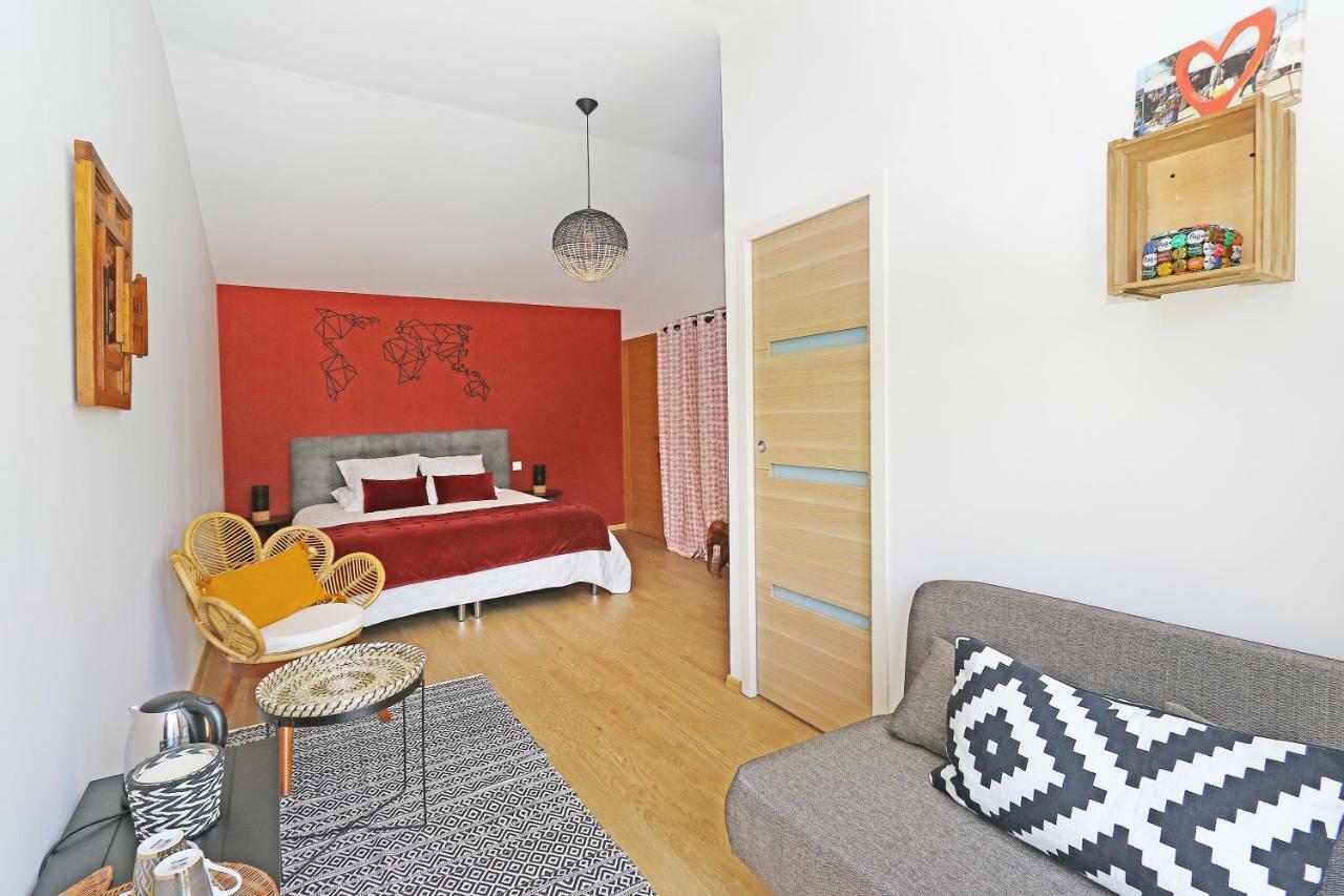 L Esprit Du Clain Chambres D Hotes Bandb De Standing Proches Du Futuroscope Golf Et Lac De St Cyr Naintre Exteriér fotografie